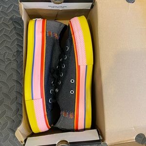 Converse size 10.5 women’s NWT